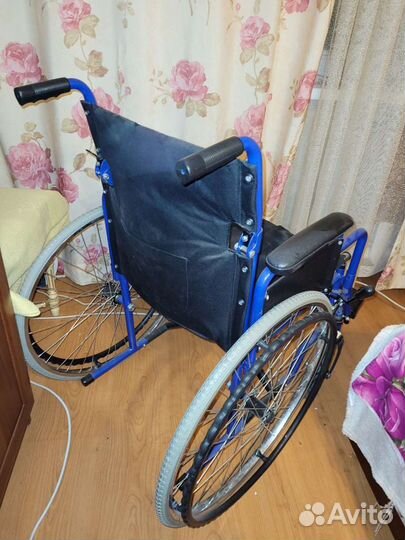 Инвалидная коляска