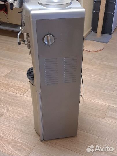 Кулер для воды напольный бу