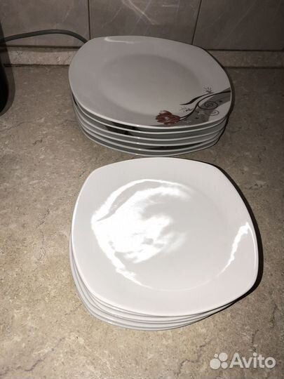 Тарелки плоские квадратные