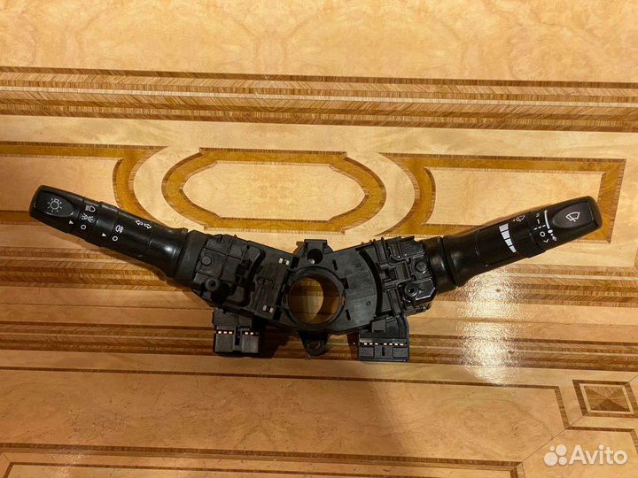 Подрулевой переключатель в сборе Kia Rio 3