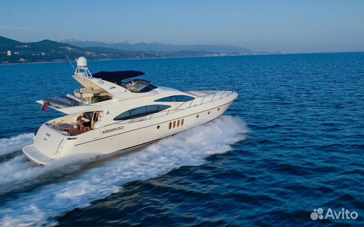 Яхта Азимут (Azimut) 68 plus