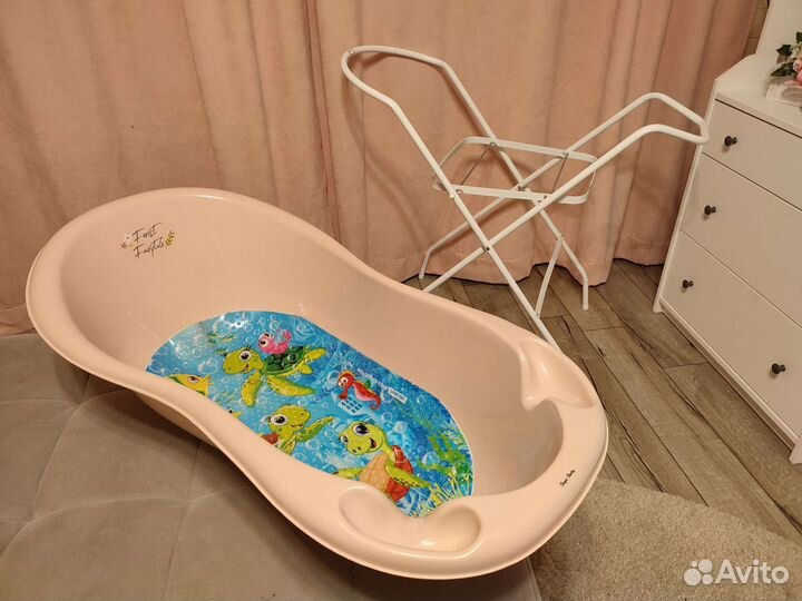Детская ванночка для купания розовая с подставкой