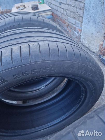 Continental ContiTouringContact 255/50 R19