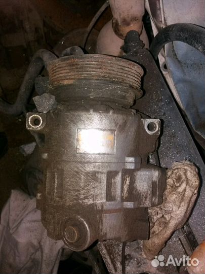 Компрессор кондиционера Audi A4 A6 A8 B5