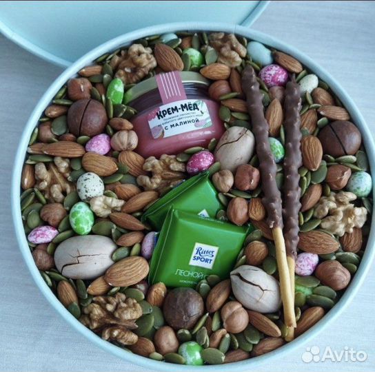 Орехи и сухофрукты подарки