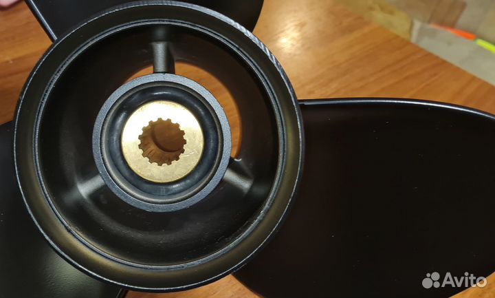 Винт Yamaha 150-300, F150-F275, F300B (3x15x17)