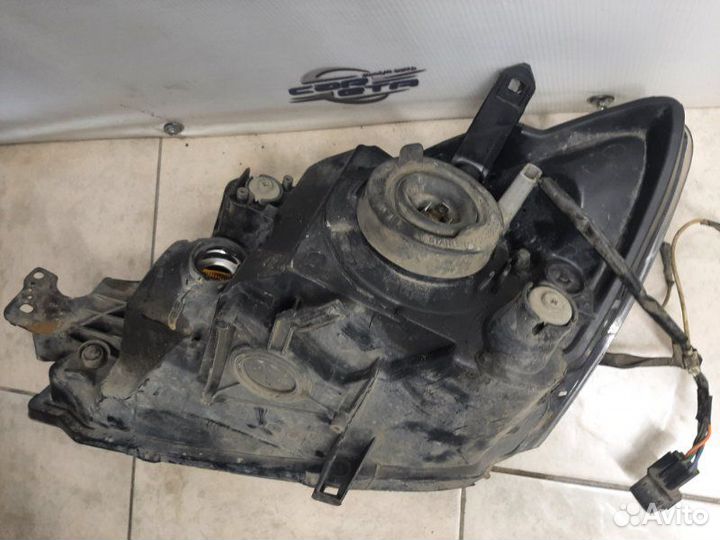 Фара правая Mitsubishi Lancer 9 1.6 4G18 2007