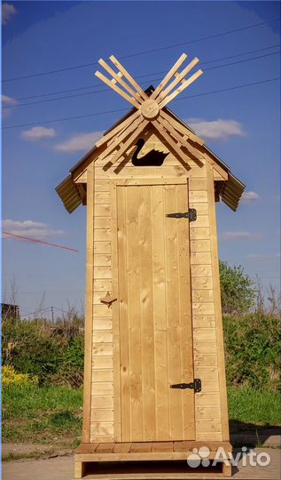 Уличный туалет деревянный SOX560