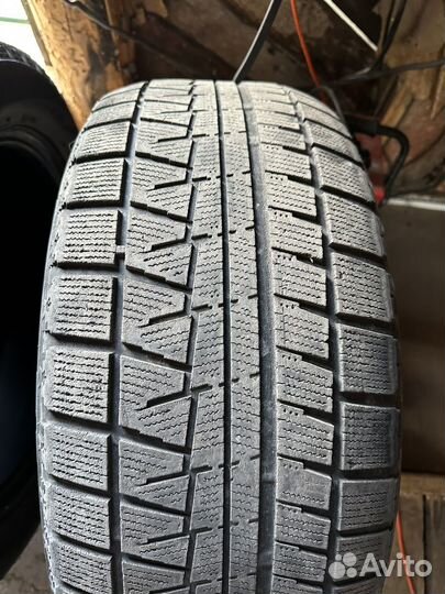 Bridgestone Blizzak VL1 245/50 R18