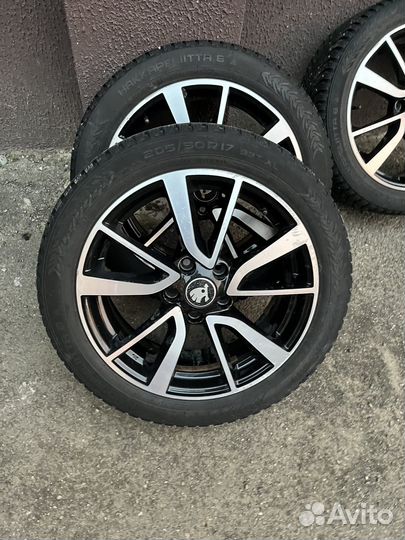 Nokian Tyres Hakkapeliitta 8 205/50 R17