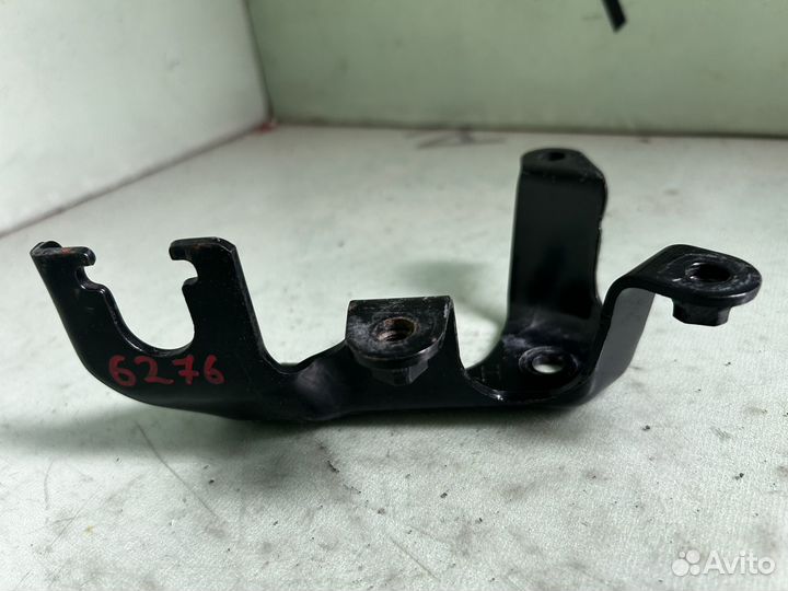 Кронштейн троса АКПП toyota rav 4 xa50