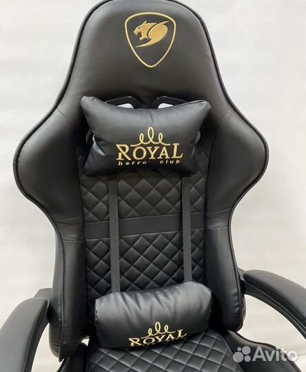 Компьютерное кресло с подножкой