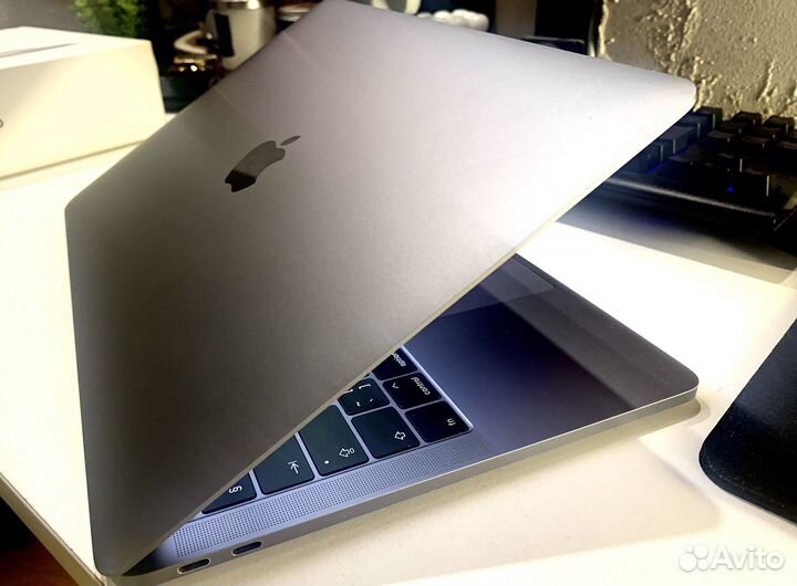 Ноутбук Macbook pro 13 2018