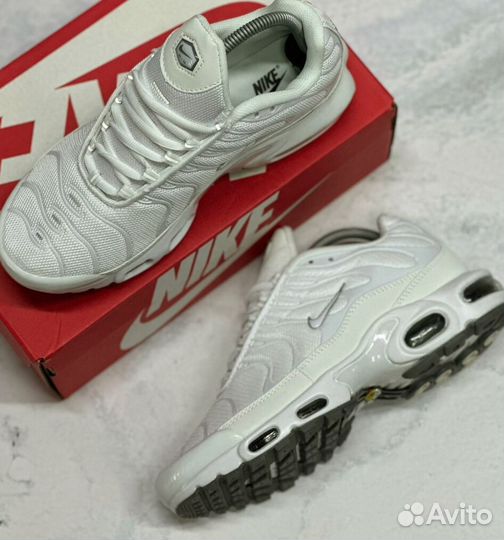 Кроссовки Nike Air Max Tn Plus