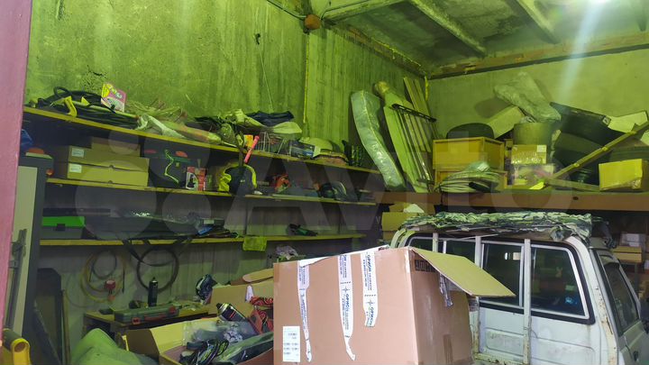 Гараж, > 30 м²