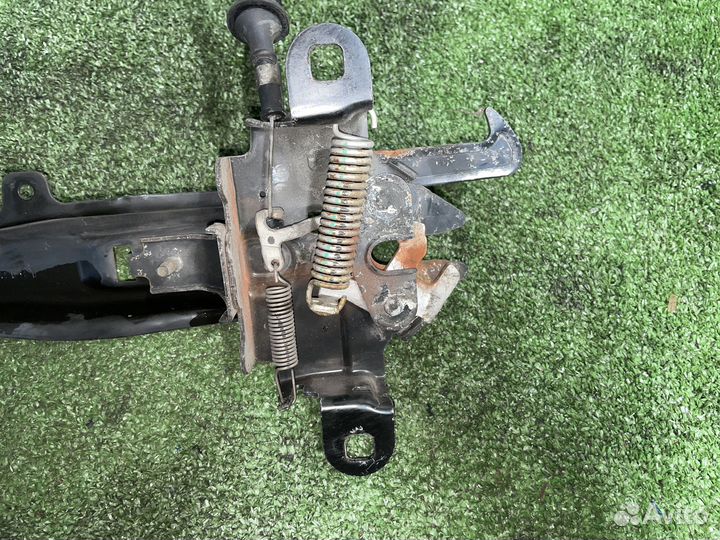 Замок капота в сборе Hummer H3 GMT345