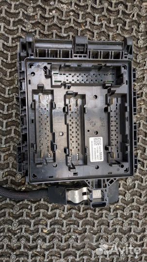 Блок предохранителей Cadillac XT5, 2018