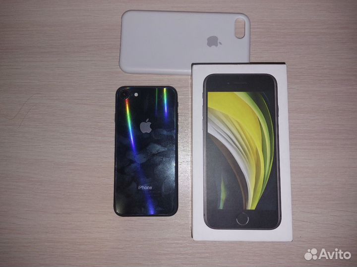 iPhone SE (2020), 64 ГБ