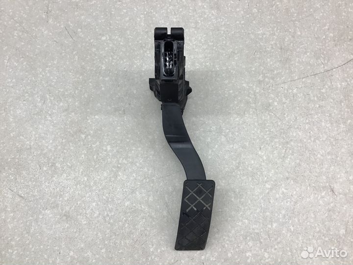 Педаль газа Skoda Octavia (A7) 2013-2019