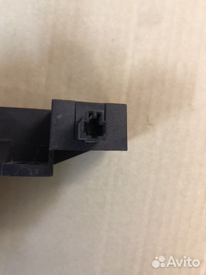 Антенна бесключевого доступа Audi A6C6 4f