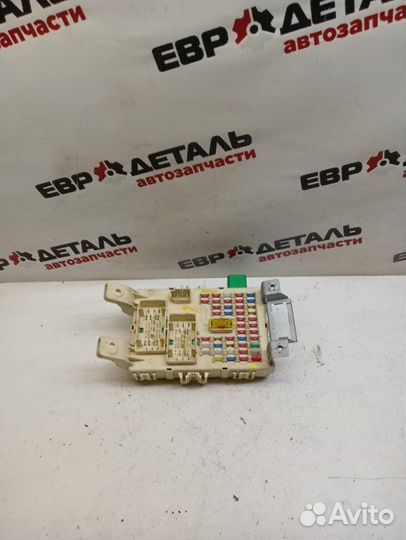 Блок предохранителей салонный Hyundai Solaris