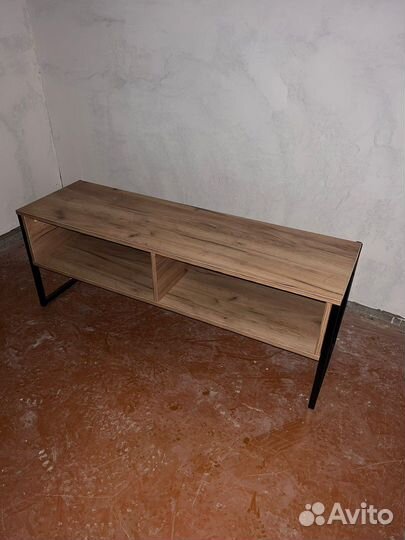 Стол под телевизор