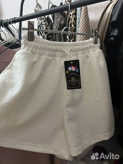 Шорты женские