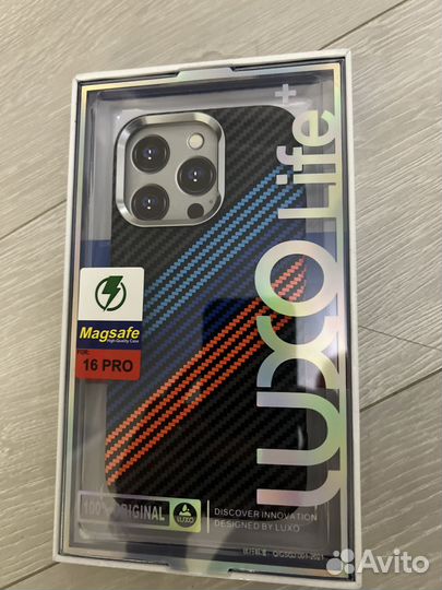 Чехол на iPhone