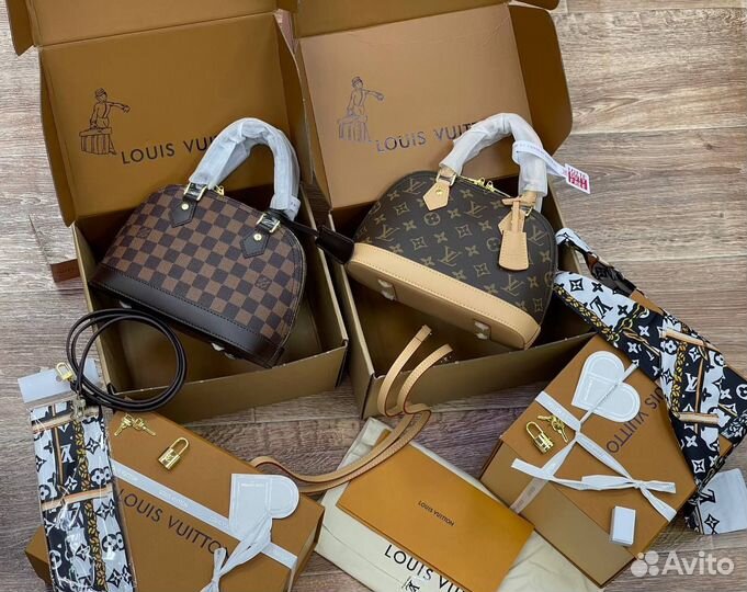 Сумка Louis Vuitton alma bb