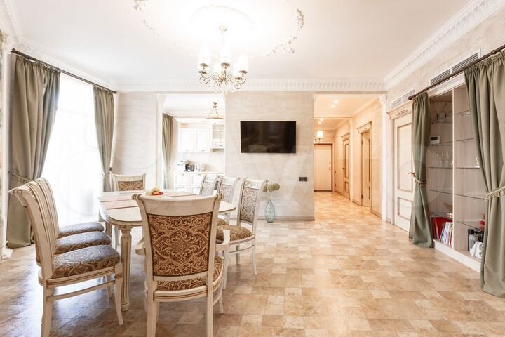 5-к. квартира, 147 м², 6/18 эт.