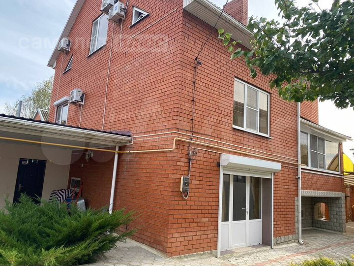 Дом 308,7 м² на участке 5,5 сот.