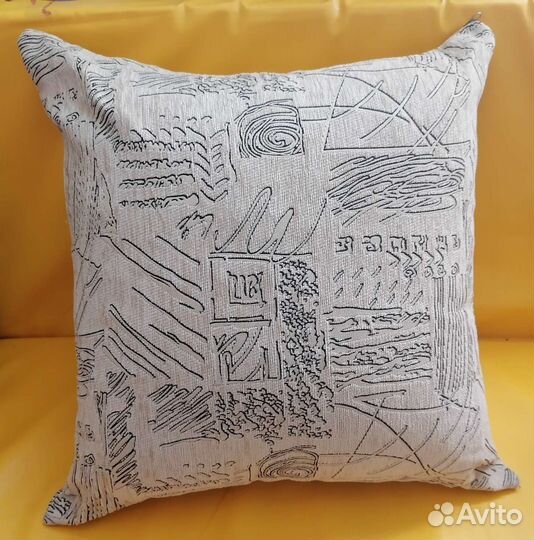 Декоративная подушка