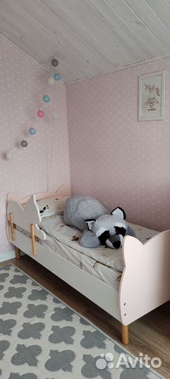 Кровать детская с матрасом