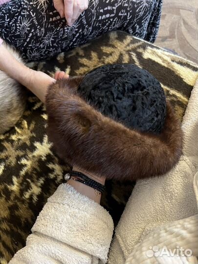 Шапка зимняя каракуль с норкой