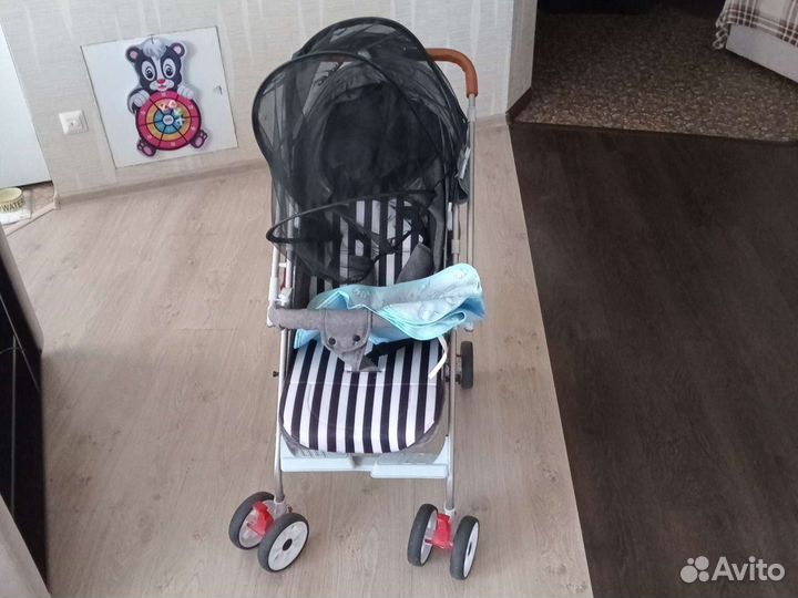 Прогулочная коляска