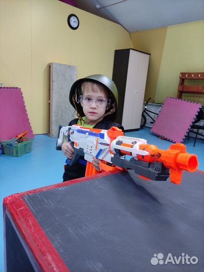 День рождение, мероприятие в стиле нерф-батла