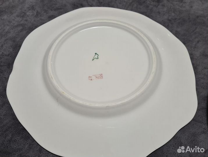 2 новых сервировочных блюда с розами