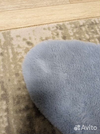 Ковер, голубой