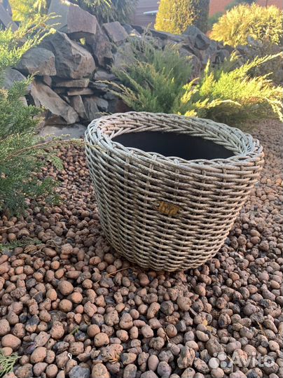 Кашпо из ротанга