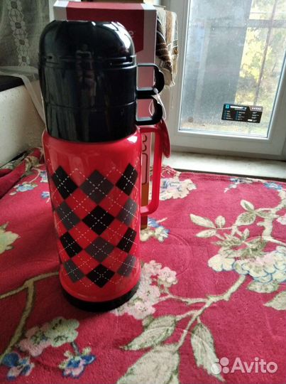Термос новый