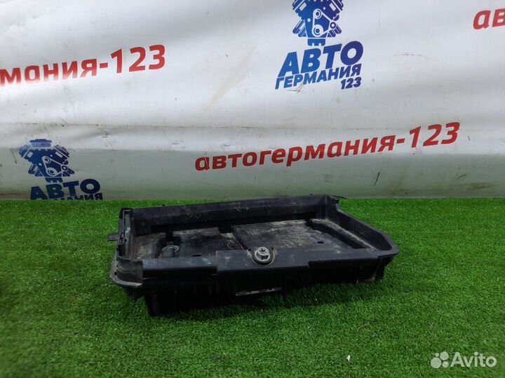 Подставка под аккумулятор Mercedes C220 W205