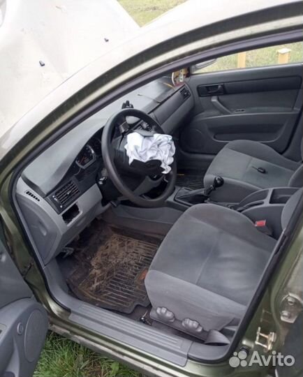 Chevrolet lacetti 1.6 Есть все Дeшeвo