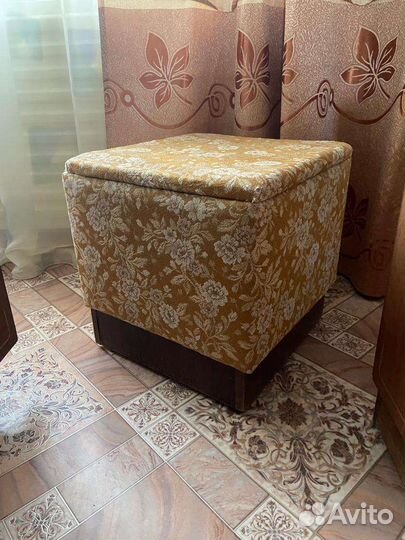 Банкетка пуфик
