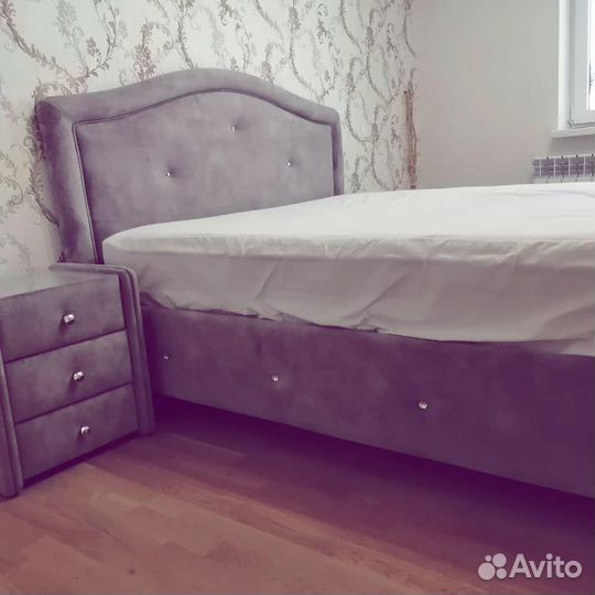 Обивка кровати на дому (и другой мебели)