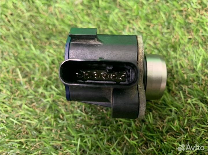 Клапан электромагнитный правый M176 M177 Mercedes