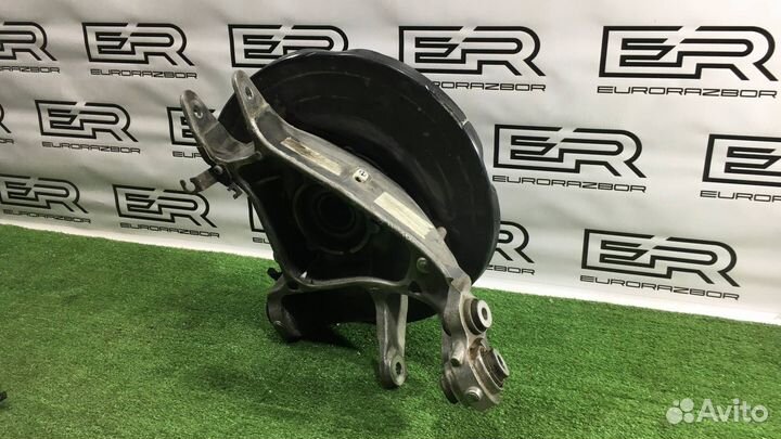 Цапфа задняя правая Range Rover L405