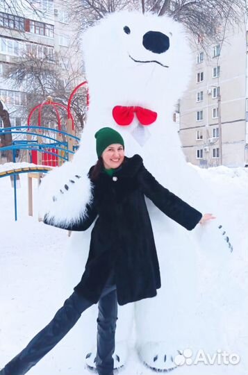 Белый мишка на праздник