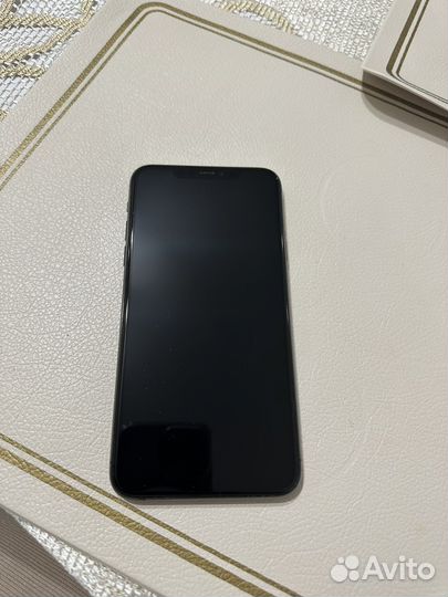 Телефон iPhone 11 pro max