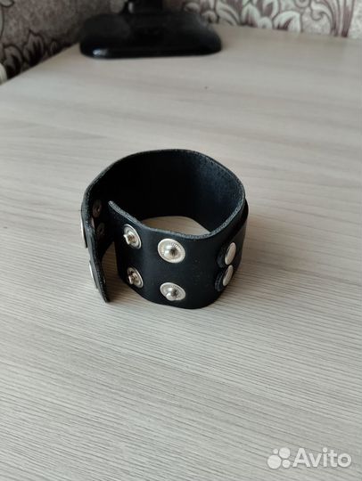 Продам кожаный браслет