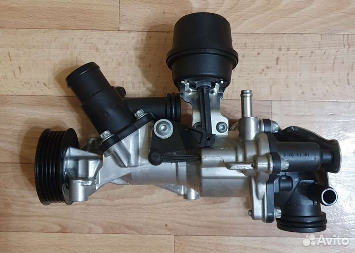 Помпа водяная W176 M270 (A2702000800)